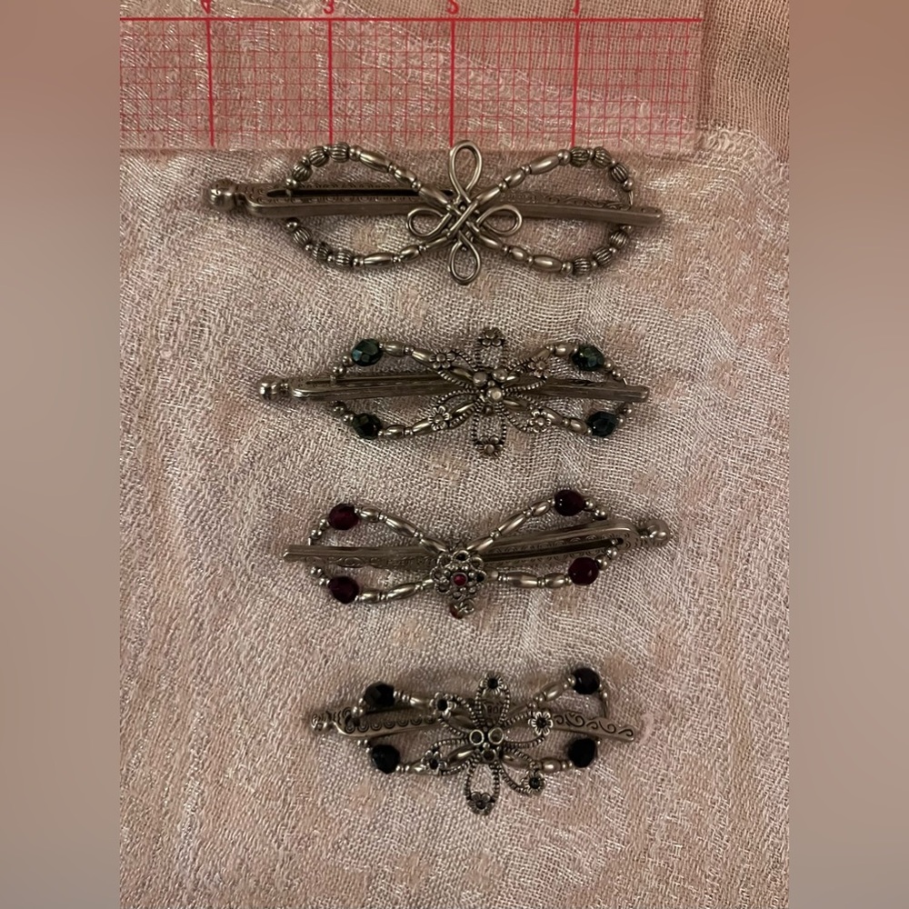Lot of 4 Flexi 8 barrettes